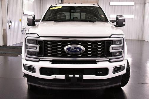 Star White Metallic Tri-Coat 2025 Ford F-450 Platinum
