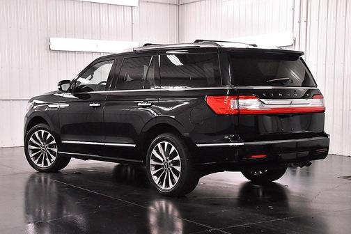 Photo 5 of 30 of 2018 Lincoln Navigator Select