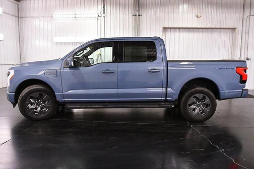 2023 Ford F-150 Lightning LARIAT