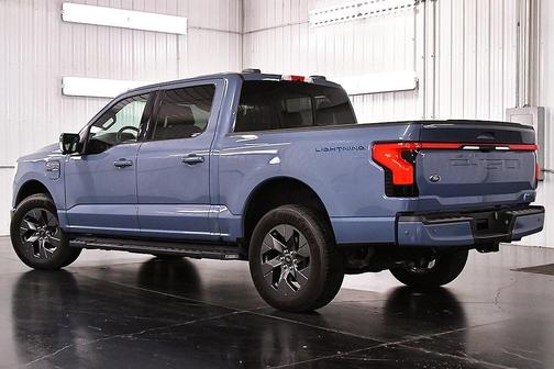 2023 Ford F-150 Lightning LARIAT