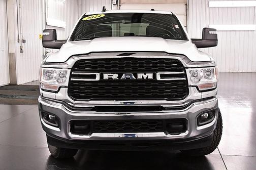 2024 RAM 3500 Big Horn Crew Cab 4x4 8' Box
