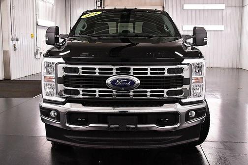 2026 Ford F-350 XLT