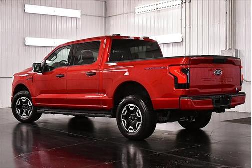 2023 Ford F-150 Lightning XLT