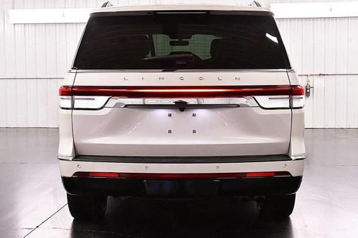 2024 Lincoln Navigator Premiere