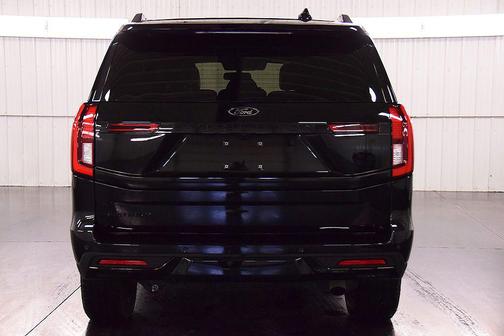 Agate Black Metallic 2025 Ford Expedition Platinum
