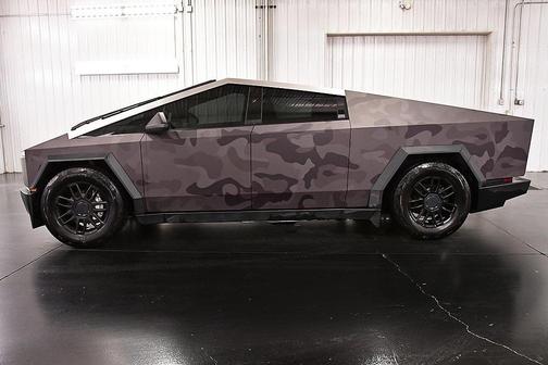 2024 Tesla Cybertruck Cyberbeast