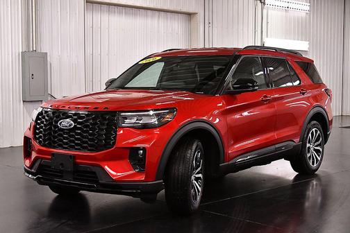 Rapid Red Metallic Tinted Clearcoat 2026 Ford Explorer ST-Line