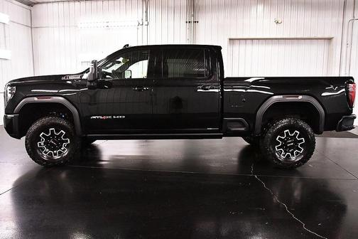 2024 GMC Sierra 2500 AT4