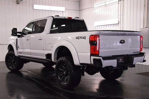 Avalanche 2026 Ford F-250 Lariat
