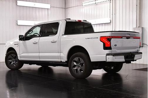 2023 Ford F-150 Lightning LARIAT