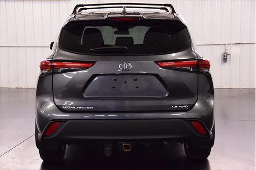 2021 Toyota Highlander LE