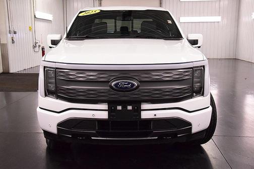2023 Ford F-150 Lightning LARIAT