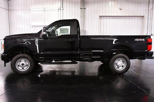 Agate Black Metallic 2026 Ford F-250 XL