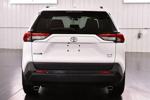Ice 2024 Toyota RAV4 XLE