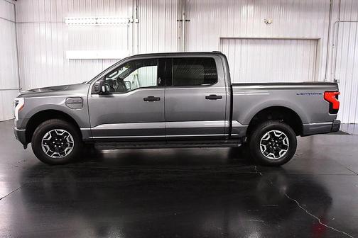 2023 Ford F-150 Lightning XLT