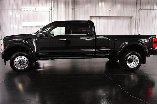 2023 Ford F-450 Platinum