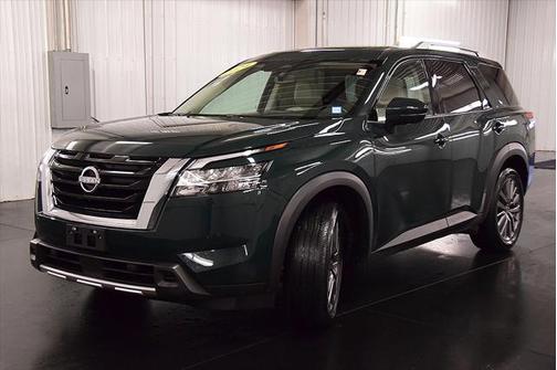 2023 Nissan Pathfinder SL 4WD