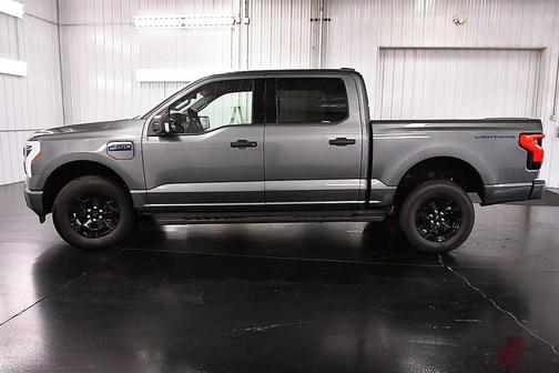 2025 Ford F-150 Lightning XLT