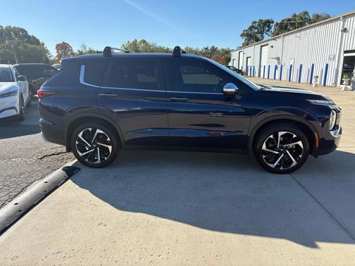 2022 Mitsubishi Outlander SE