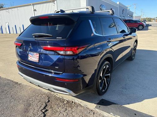 2022 Mitsubishi Outlander SE