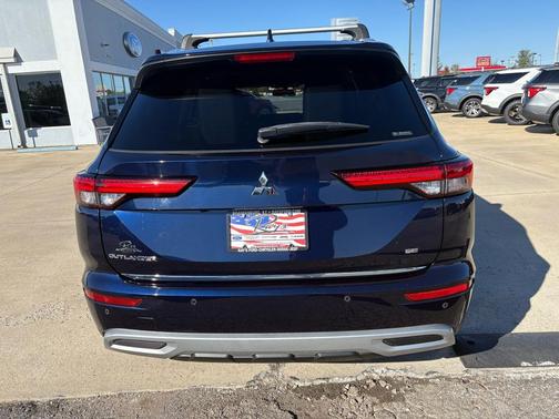 2022 Mitsubishi Outlander SE