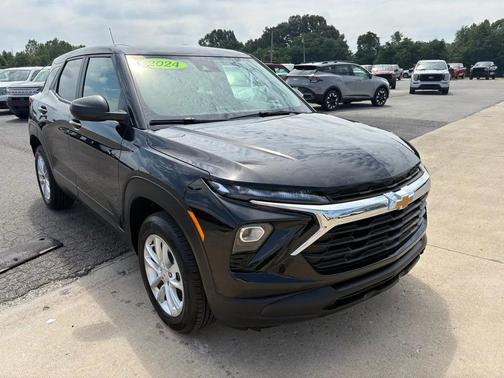 Mosaic Black Metallic 2024 Chevrolet Trailblazer LS