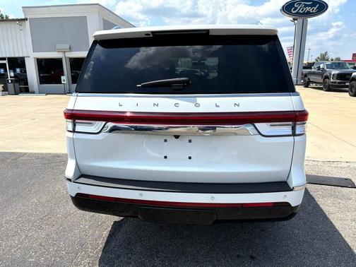 2024 Lincoln Navigator Reserve