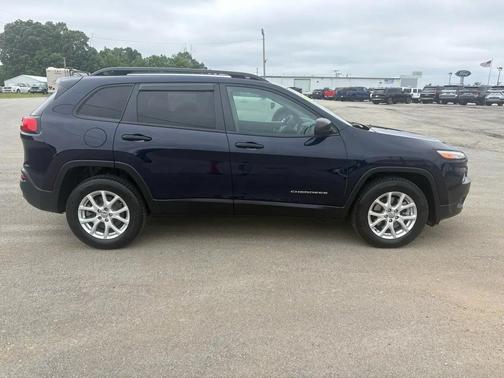 True Blue Pearlcoat 2016 Jeep Cherokee Sport