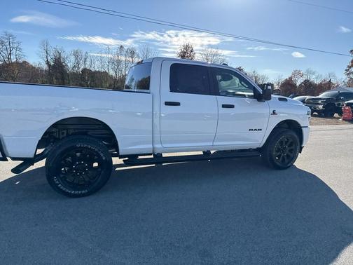 2026 RAM 2500 Big Horn Crew Cab 4x4 6'4' Box