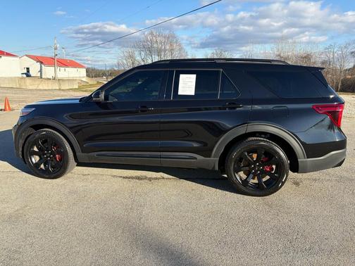 2023 Ford Explorer ST 4WD
