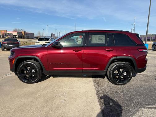 2025 Jeep Grand Cherokee Altitude