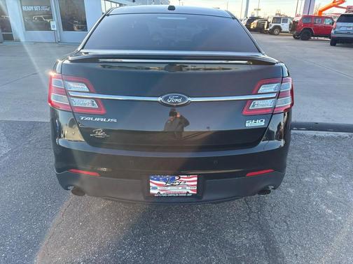 2016 Ford Taurus SHO