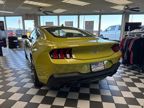 2025 Ford Mustang GT