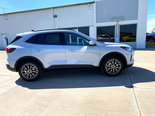 2025 Ford Escape PHEV Base