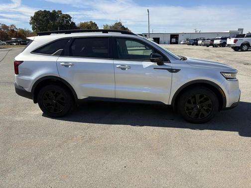 Sparkling Silver 2022 Kia Sorento S