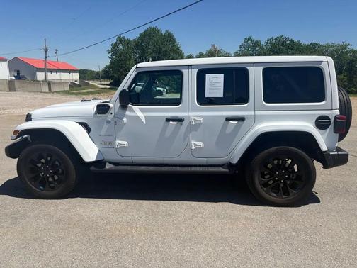 Bright White Clearcoat 2023 Jeep Wrangler 4xe Sahara