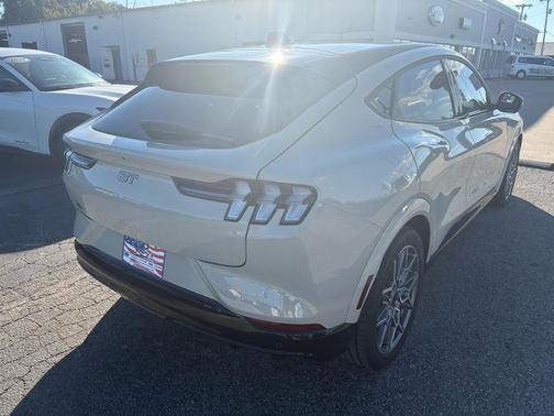 2025 Ford Mustang Mach-E GT