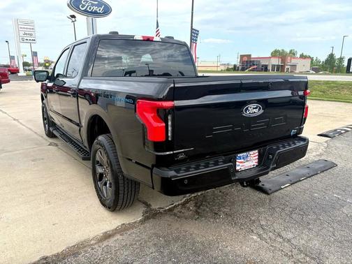 2025 Ford F-150 Lightning Flash