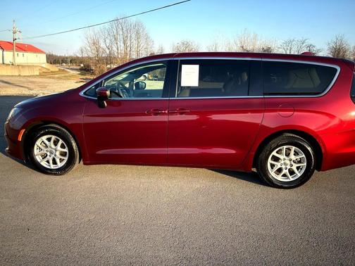 2017 Chrysler Pacifica Touring