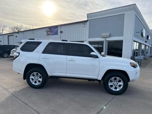 2023 Toyota 4Runner SR5 Premium