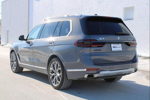 2024 BMW X7 xDrive40i