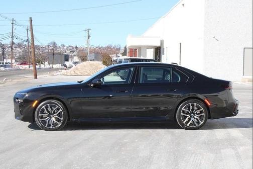 2023 BMW 760 i xDrive