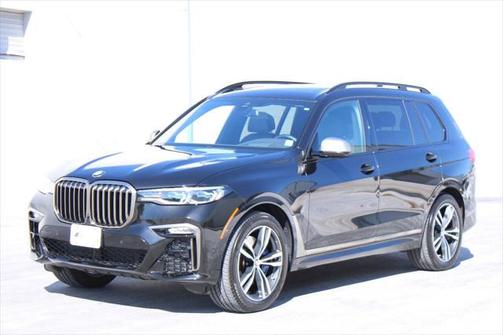 2022 BMW X7 M50i