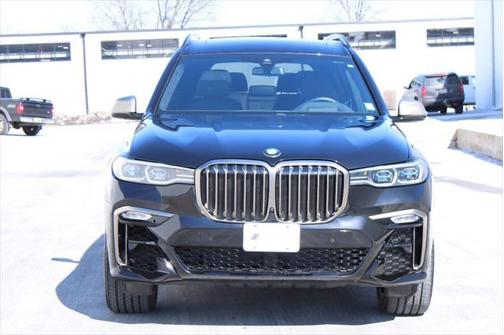 2022 BMW X7 M50i