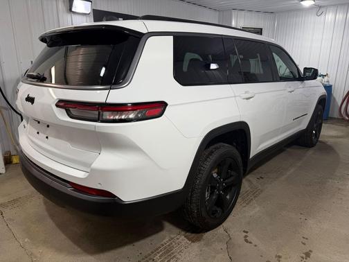 Bright White Clearcoat 2026 Jeep Grand Cherokee L Limited