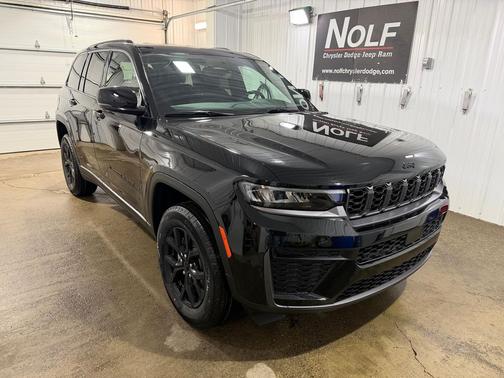 2026 Jeep Grand Cherokee Altitude