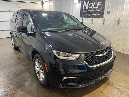 2026 Chrysler Pacifica L