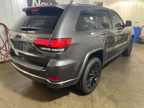 2021 Jeep Grand Cherokee Laredo