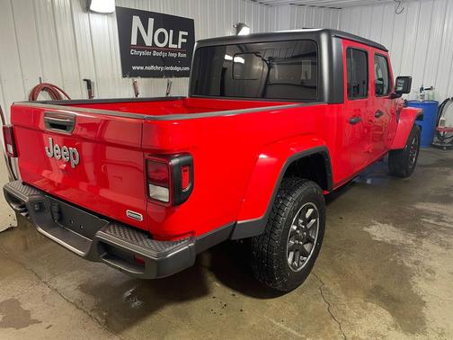 2023 Jeep Gladiator Overland
