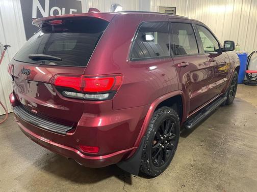 2017 Jeep Grand Cherokee Altitude